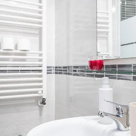 Domus Lodi Urban I Homestay