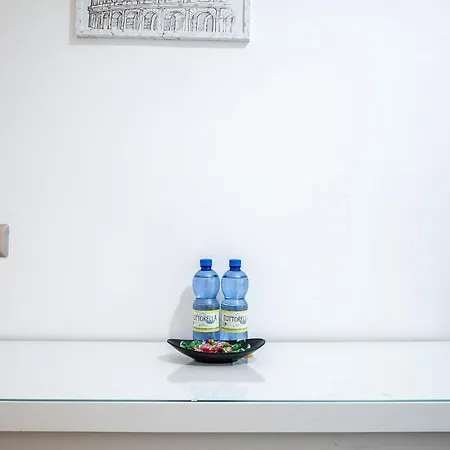 Domus Lodi Urban I Homestay *
